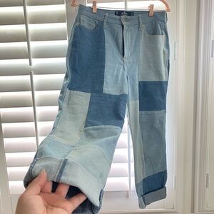 Hollister Ultra High Rise Mom Jeans